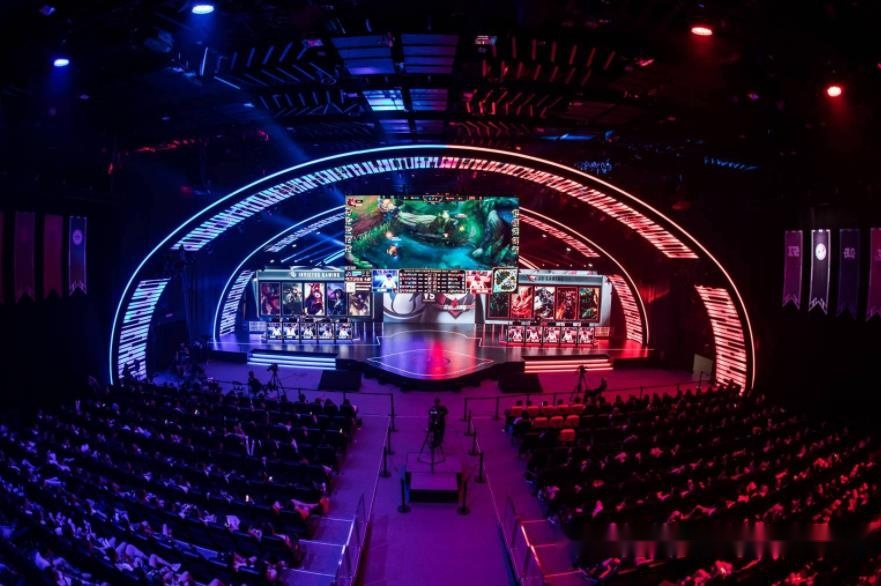 一段时间的 一段时间的