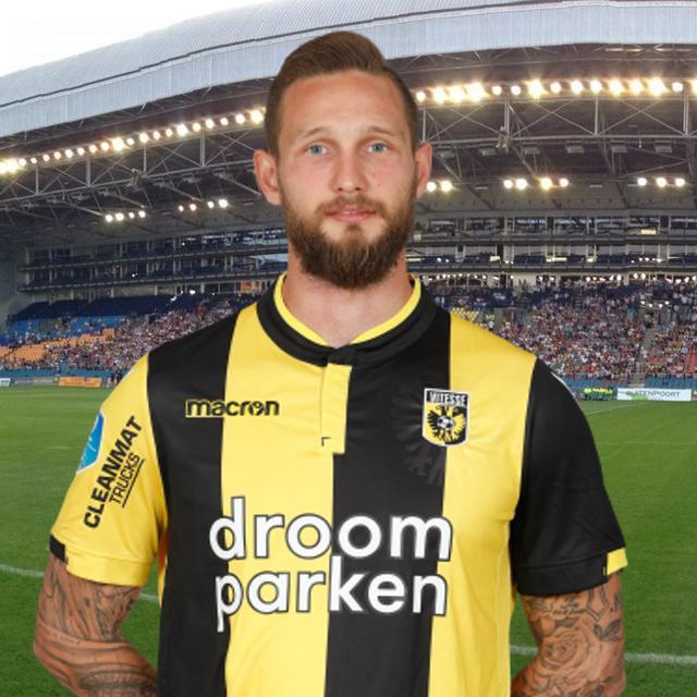 队的战术需 队的战术需