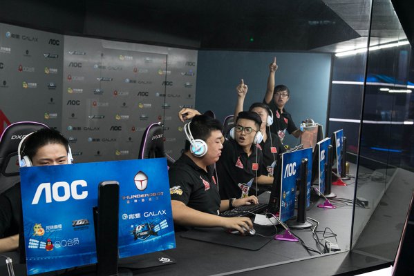 纳达尔和德 纳达尔和德