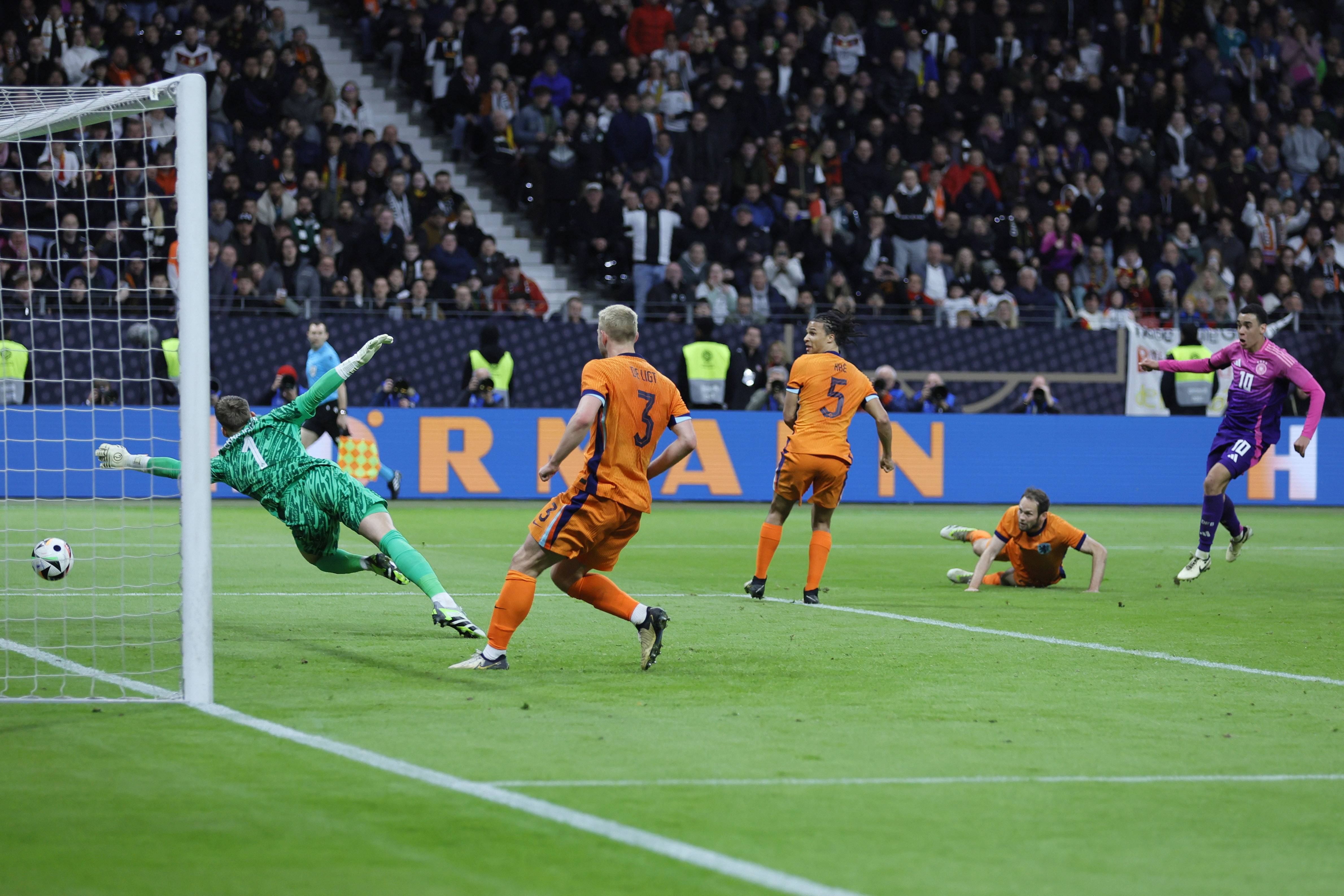 官方对裁判 官方对裁判